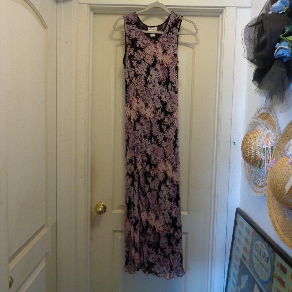 COQUETTE FEMININE GIRL BUNCHES OF LAVENDER FLOWERS MAXI DRESS NWT L